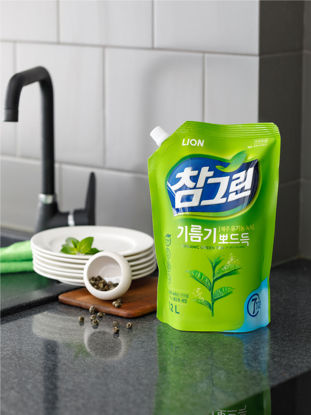 Изображение 4935 CJ LION Средство для мытья посуды, овощей и фруктов Chamgreen Зеленый чай, мягкая уп, 1200мл 654935