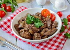 Изображение Печень куриная жареная с луком